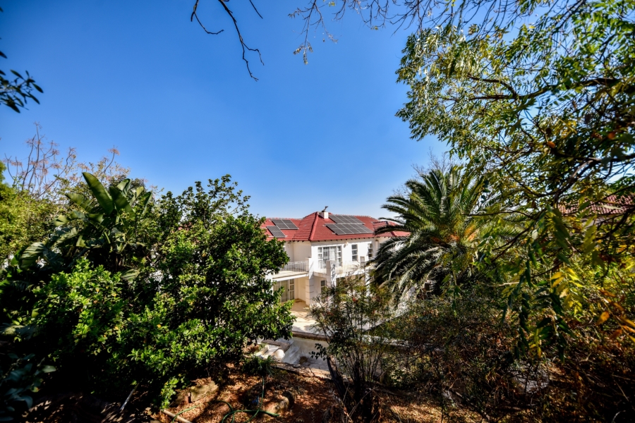 10 Bedroom Property for Sale in Waterkloof Ridge Gauteng