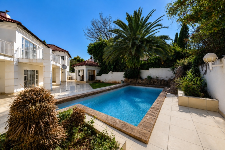 10 Bedroom Property for Sale in Waterkloof Ridge Gauteng