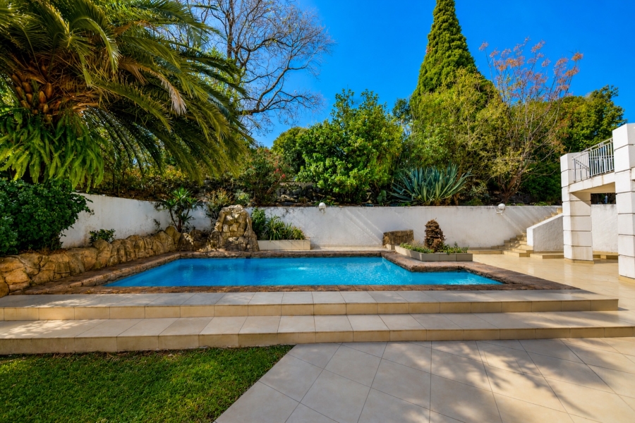 10 Bedroom Property for Sale in Waterkloof Ridge Gauteng