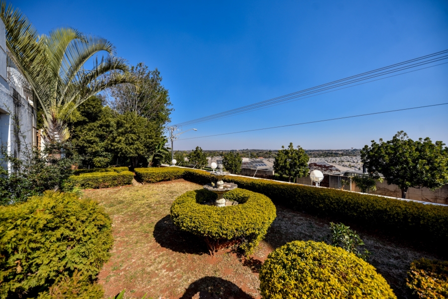 10 Bedroom Property for Sale in Waterkloof Ridge Gauteng