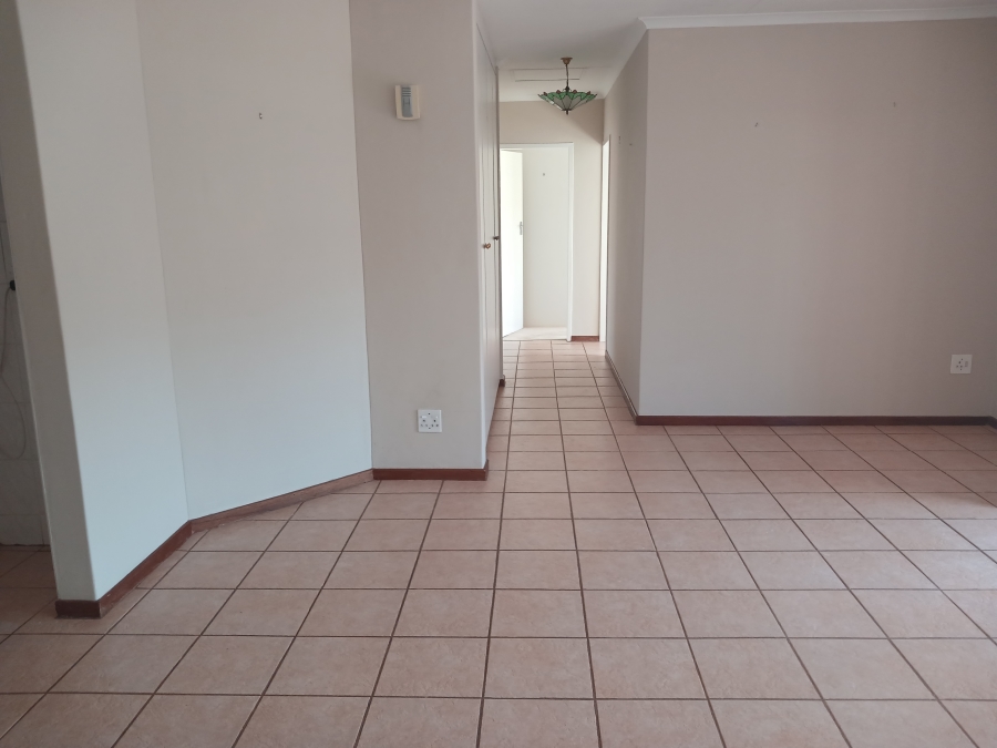 3 Bedroom Property for Sale in Die Hoewes Gauteng