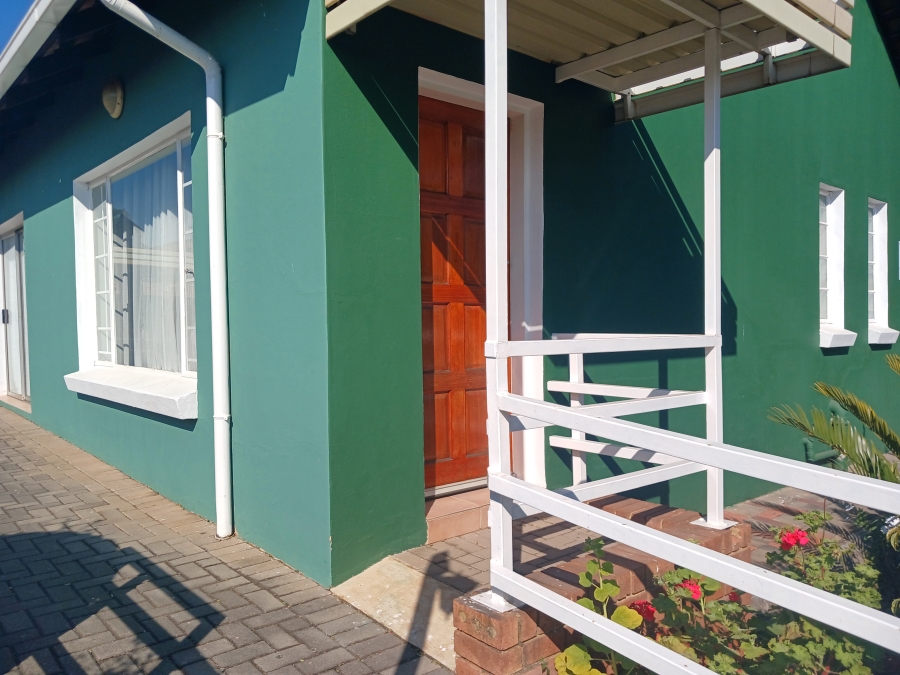 3 Bedroom Property for Sale in Die Hoewes Gauteng