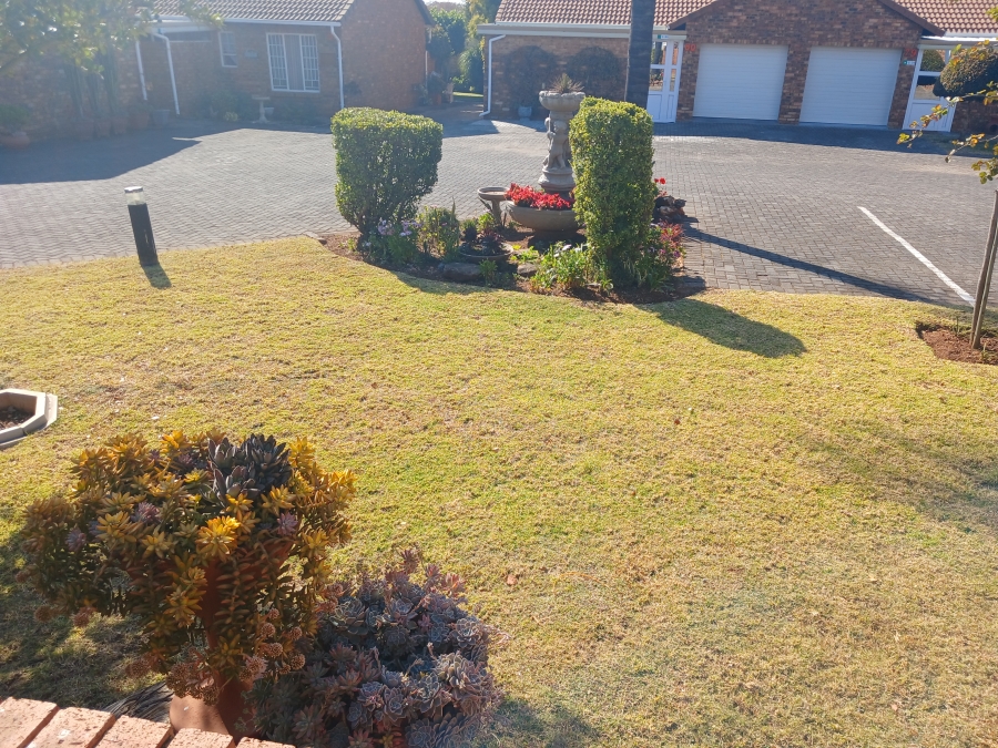 3 Bedroom Property for Sale in Die Hoewes Gauteng