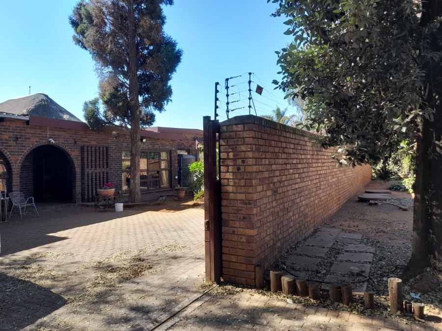 4 Bedroom Property for Sale in Petersfield Gauteng