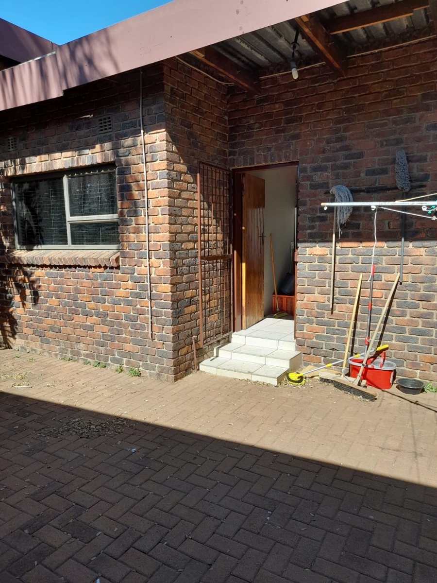 4 Bedroom Property for Sale in Petersfield Gauteng