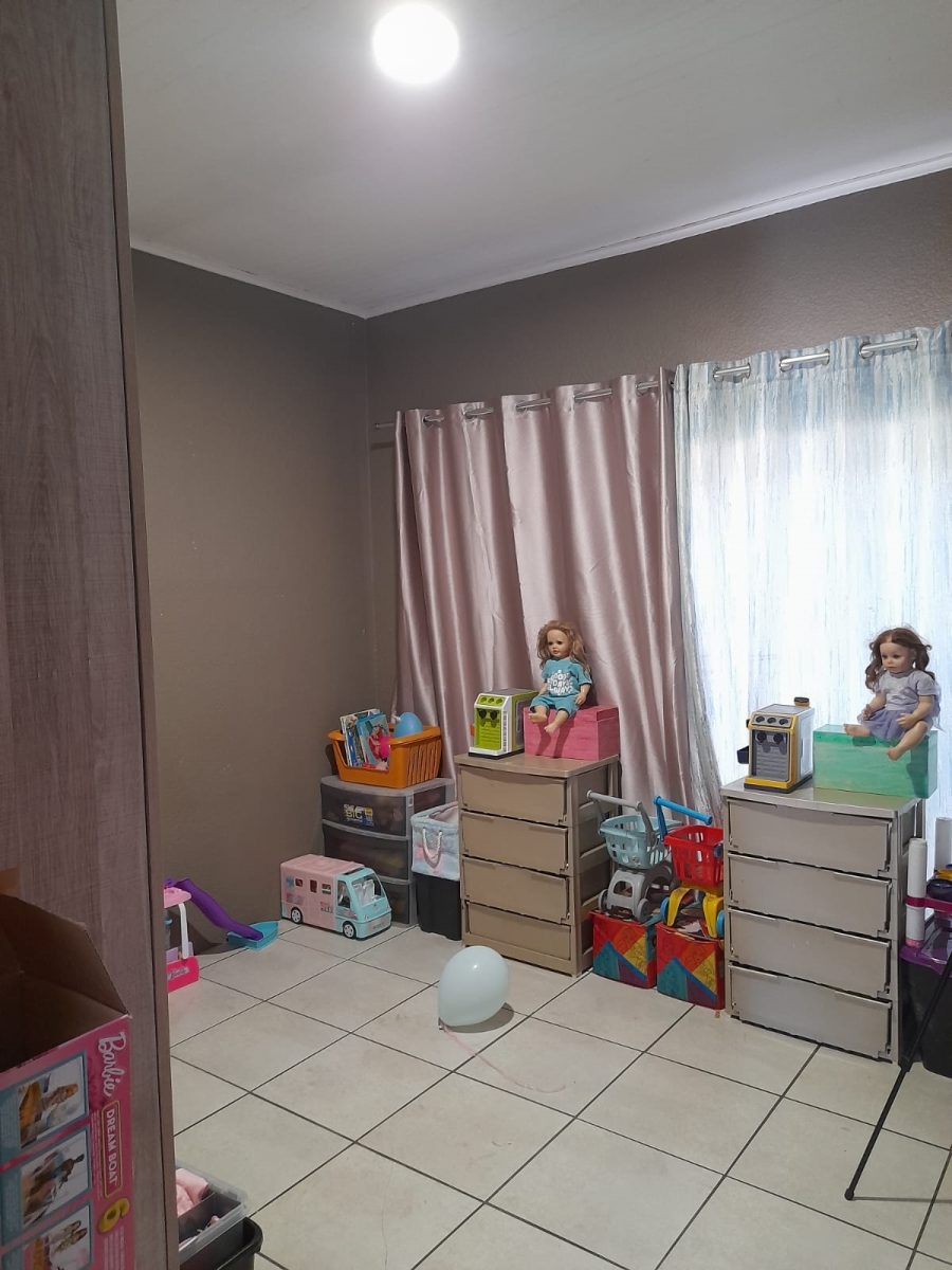 4 Bedroom Property for Sale in Petersfield Gauteng