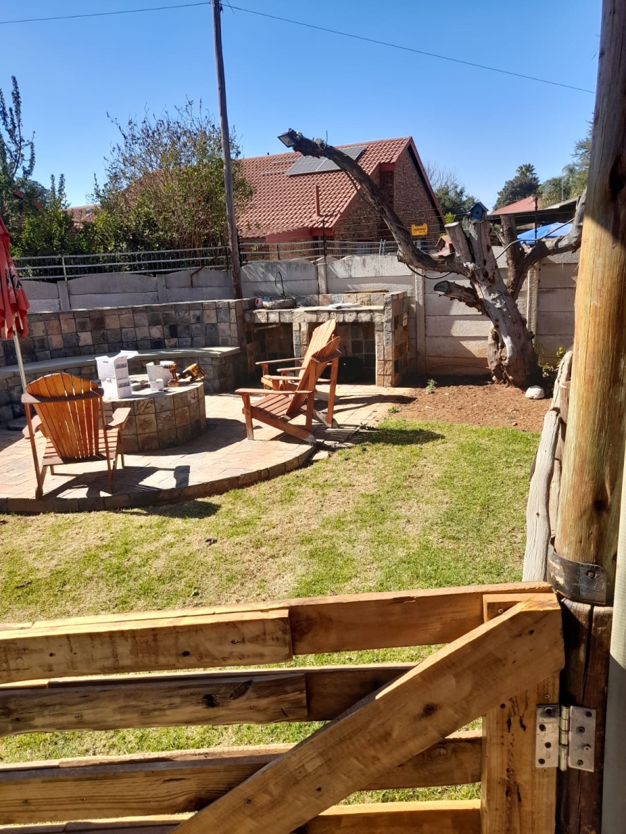 4 Bedroom Property for Sale in Petersfield Gauteng