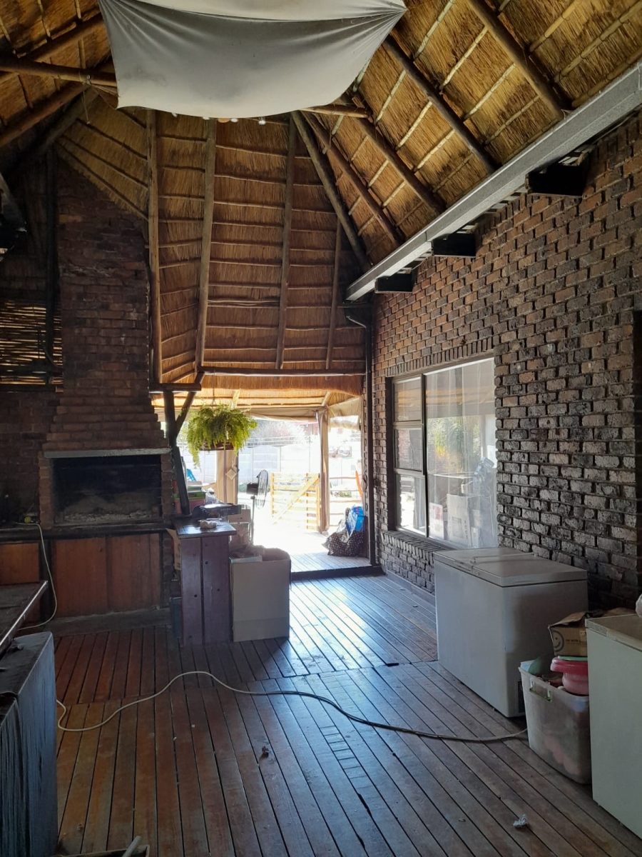 4 Bedroom Property for Sale in Petersfield Gauteng