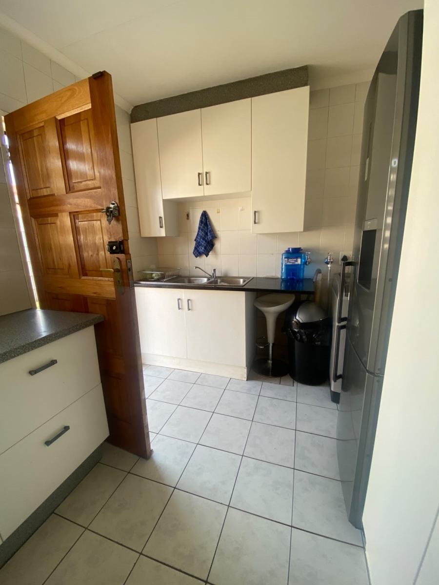 4 Bedroom Property for Sale in Glen Marais Gauteng