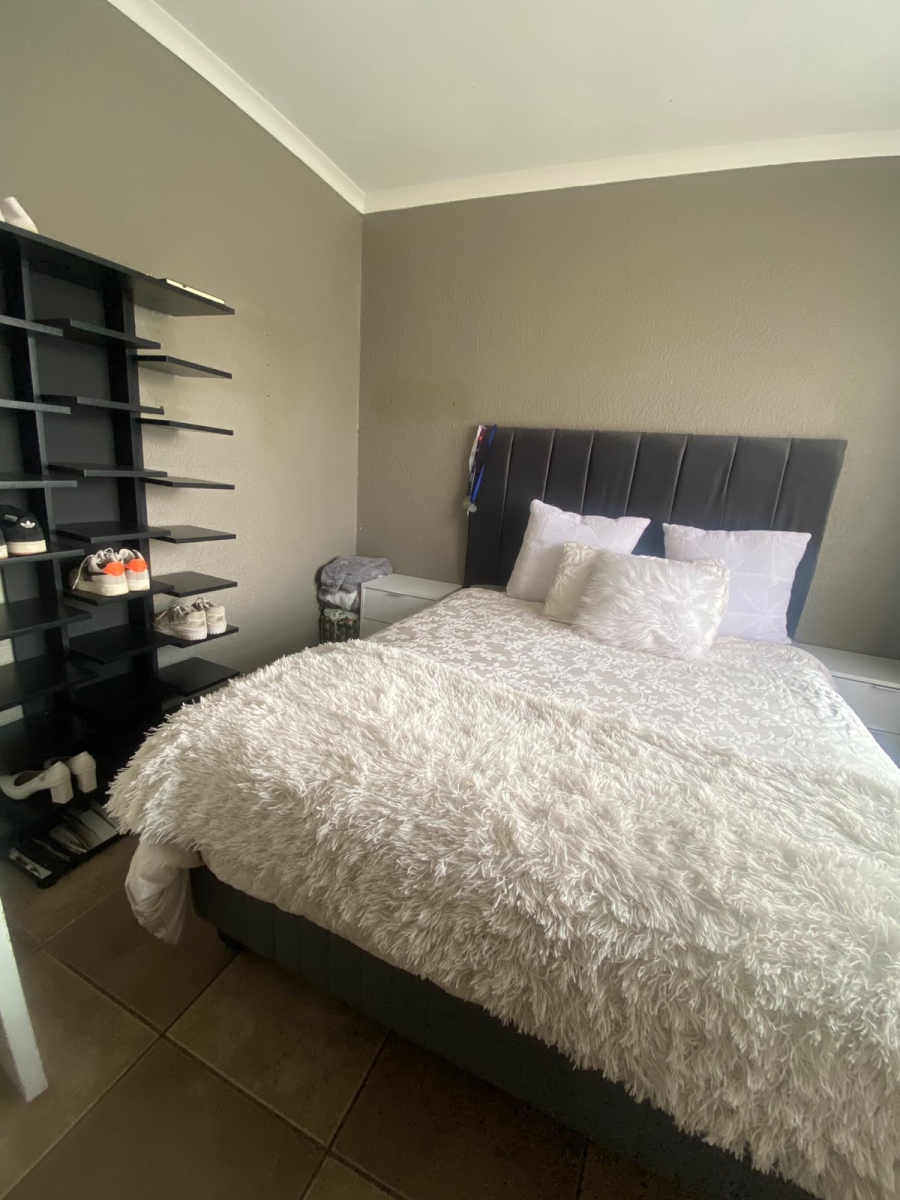4 Bedroom Property for Sale in Glen Marais Gauteng