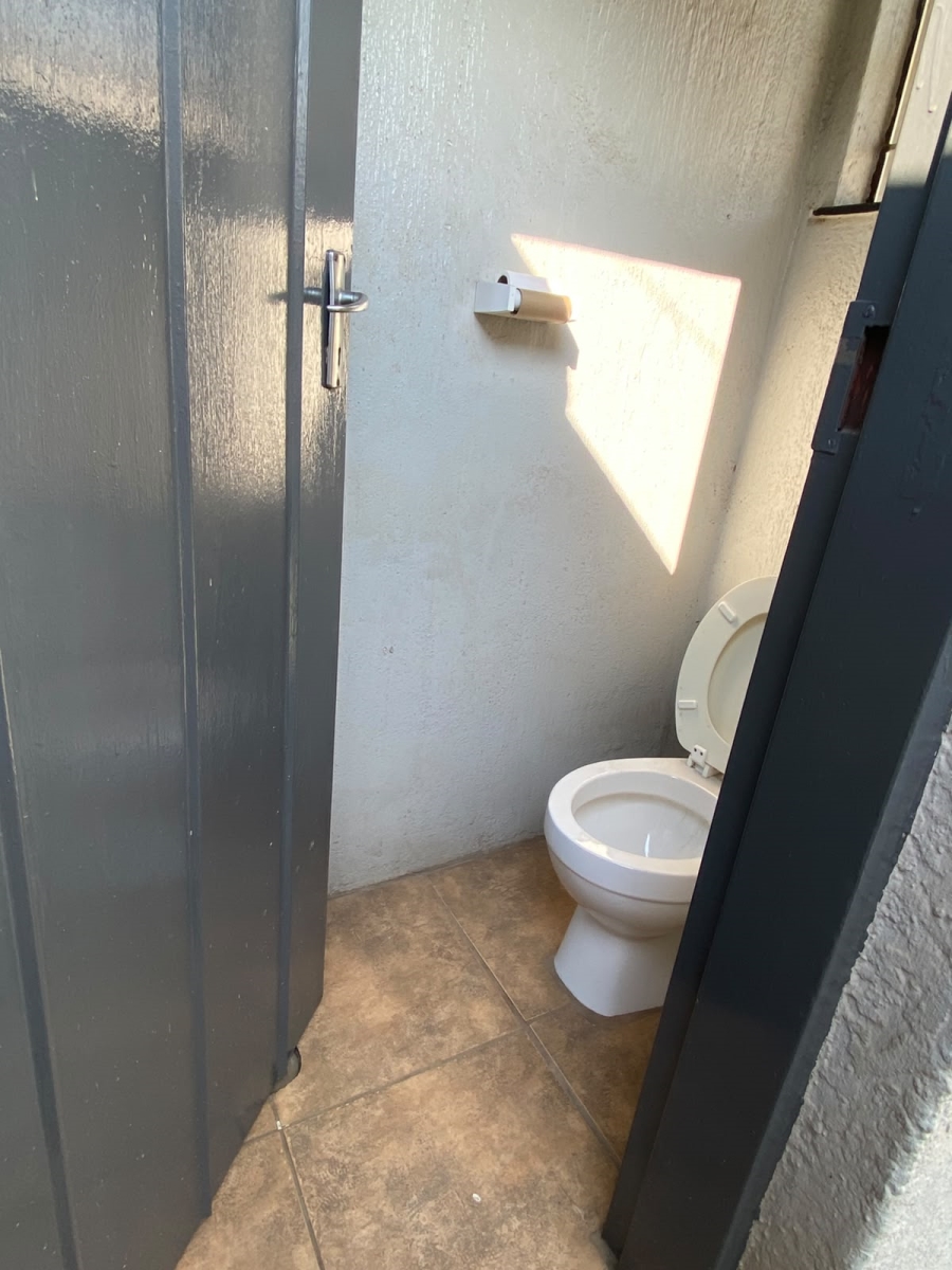 4 Bedroom Property for Sale in Glen Marais Gauteng