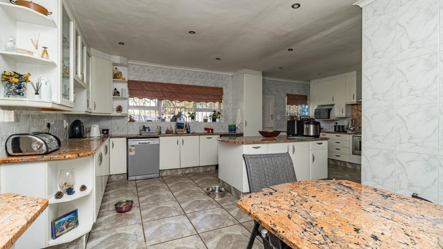4 Bedroom Property for Sale in Eastleigh Ridge Gauteng