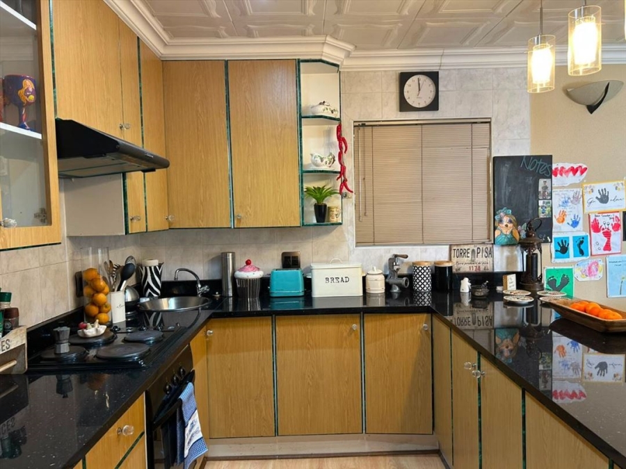 3 Bedroom Property for Sale in Beyers Park Gauteng