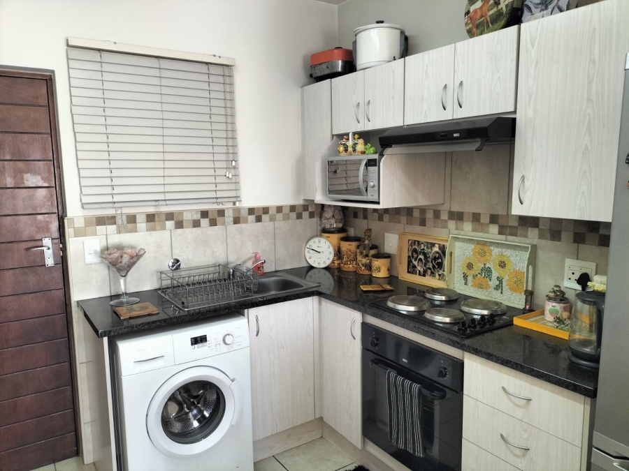 1 Bedroom Property for Sale in Brentwood Park AH Gauteng