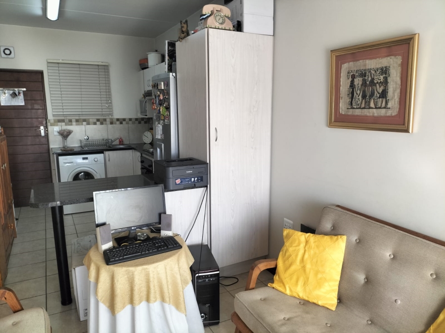 1 Bedroom Property for Sale in Brentwood Park AH Gauteng