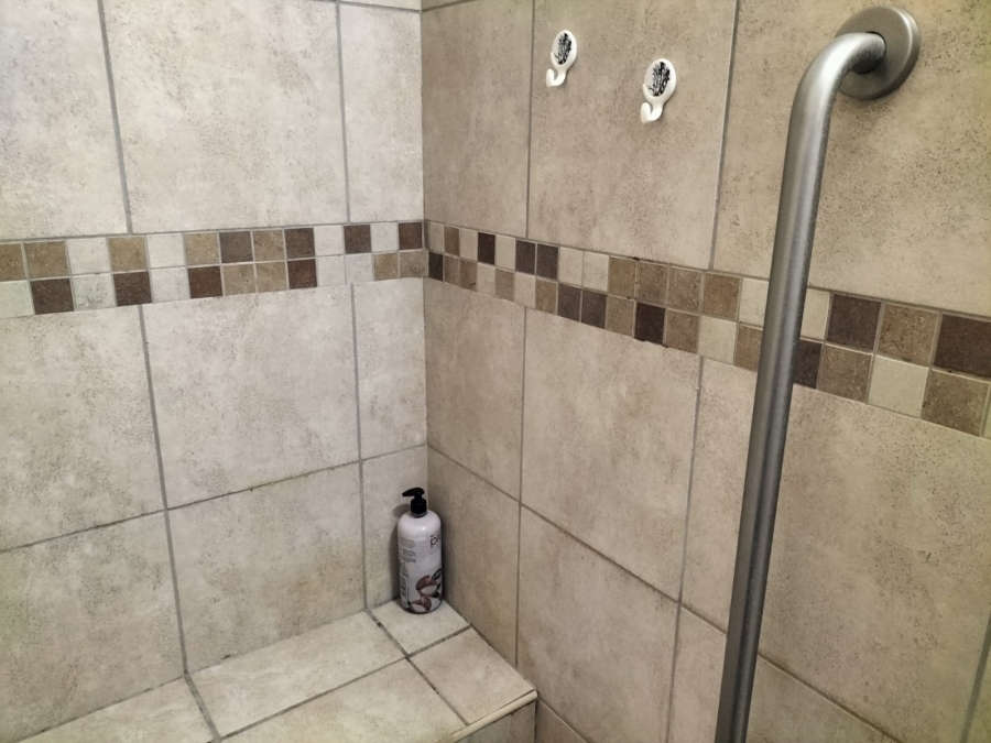 1 Bedroom Property for Sale in Brentwood Park AH Gauteng