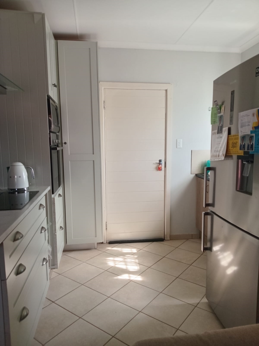 2 Bedroom Property for Sale in Crystal Park Gauteng