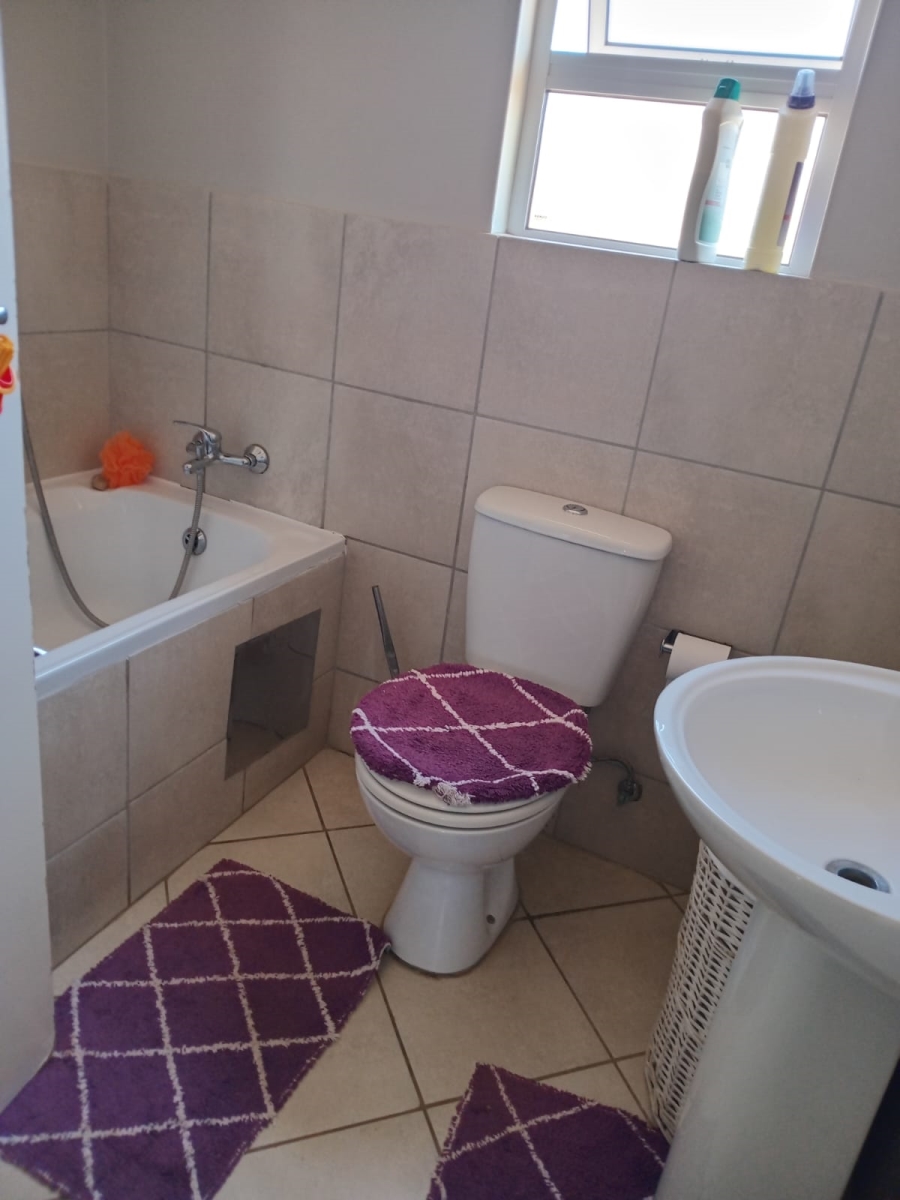 2 Bedroom Property for Sale in Crystal Park Gauteng