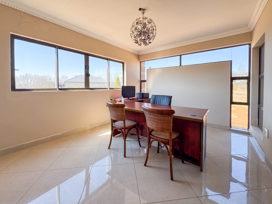 4 Bedroom Property for Sale in Blue Saddle Ranches Gauteng