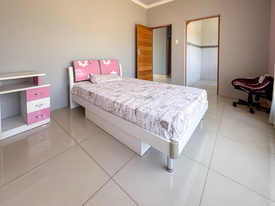 4 Bedroom Property for Sale in Blue Saddle Ranches Gauteng