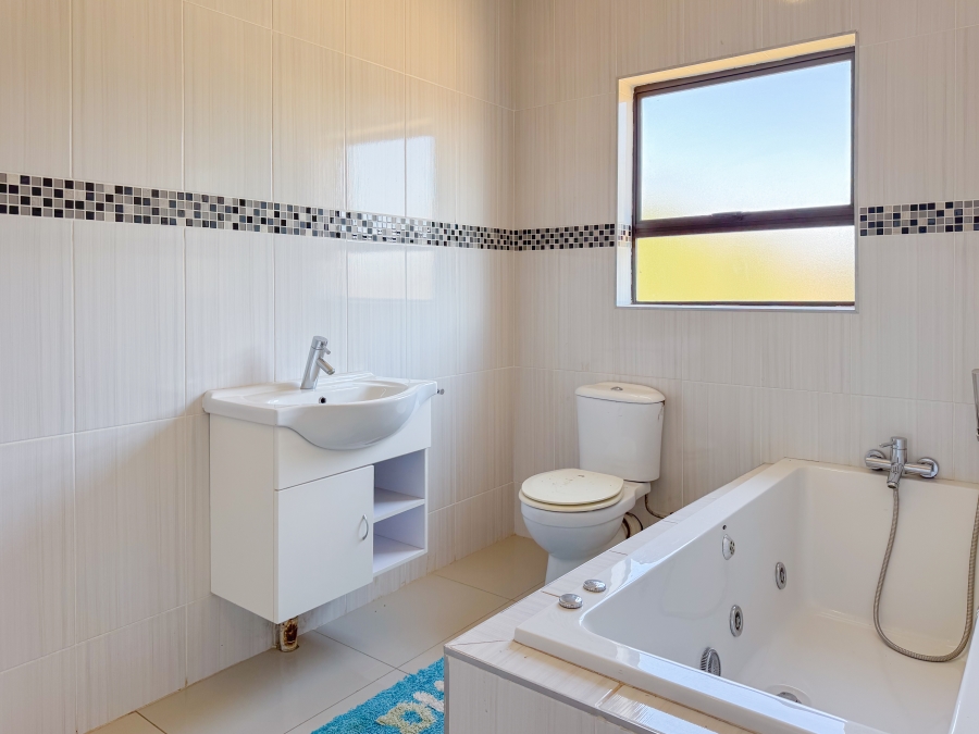 4 Bedroom Property for Sale in Blue Saddle Ranches Gauteng