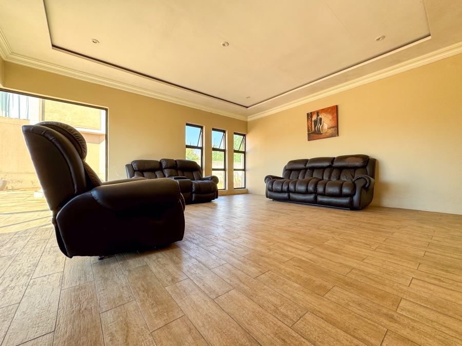 4 Bedroom Property for Sale in Blue Saddle Ranches Gauteng