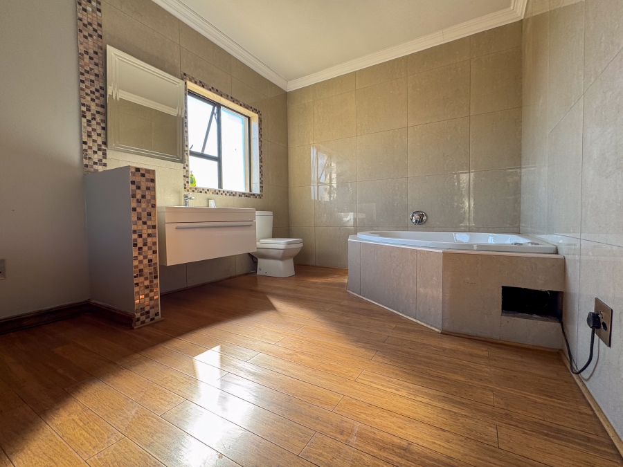 4 Bedroom Property for Sale in Blue Saddle Ranches Gauteng