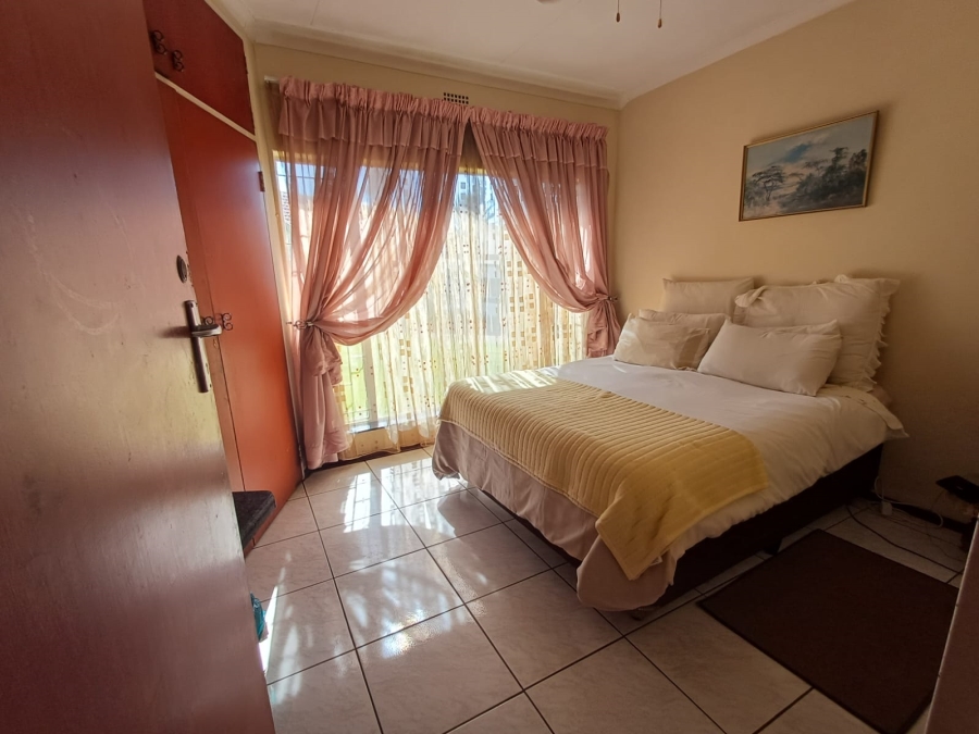 4 Bedroom Property for Sale in Glen Marais Gauteng