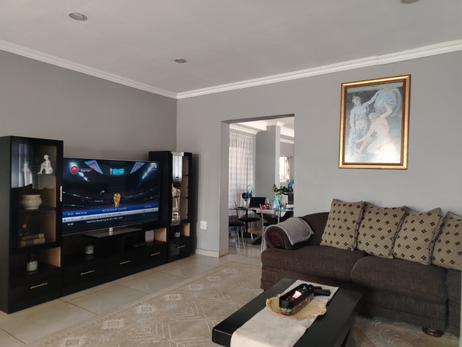 To Let 3 Bedroom Property for Rent in Freeway Park Gauteng