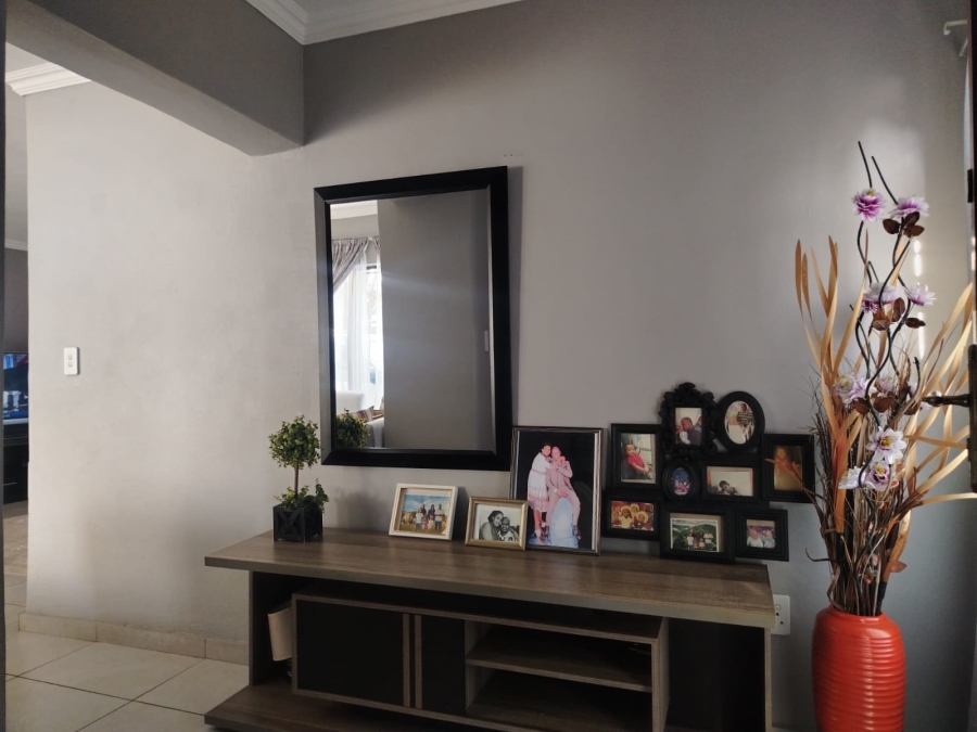To Let 3 Bedroom Property for Rent in Freeway Park Gauteng