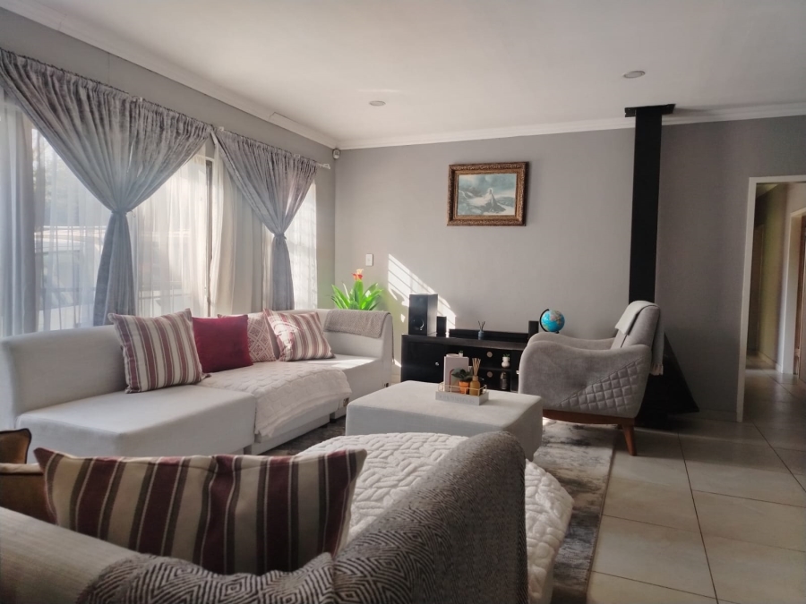 To Let 3 Bedroom Property for Rent in Freeway Park Gauteng