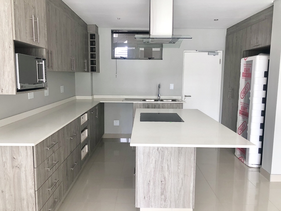 To Let 3 Bedroom Property for Rent in Broadacres Gauteng