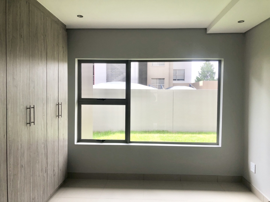To Let 3 Bedroom Property for Rent in Broadacres Gauteng