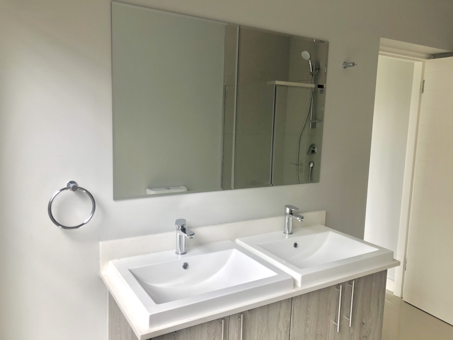 To Let 3 Bedroom Property for Rent in Broadacres Gauteng