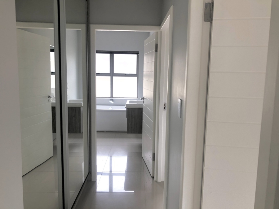 To Let 3 Bedroom Property for Rent in Broadacres Gauteng