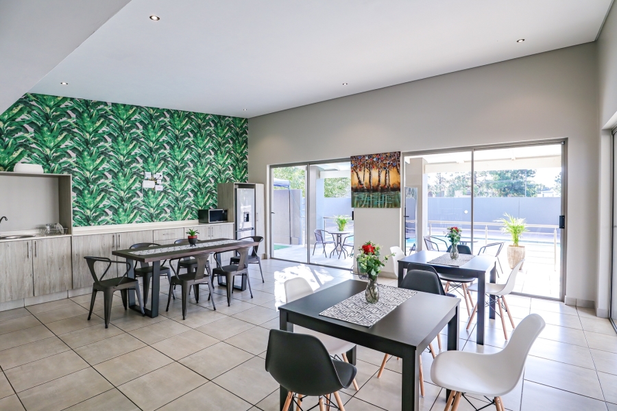 To Let 3 Bedroom Property for Rent in Broadacres Gauteng
