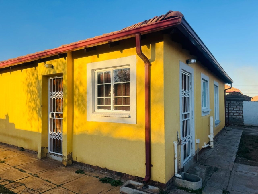 To Let 3 Bedroom Property for Rent in Elandspoort Gauteng
