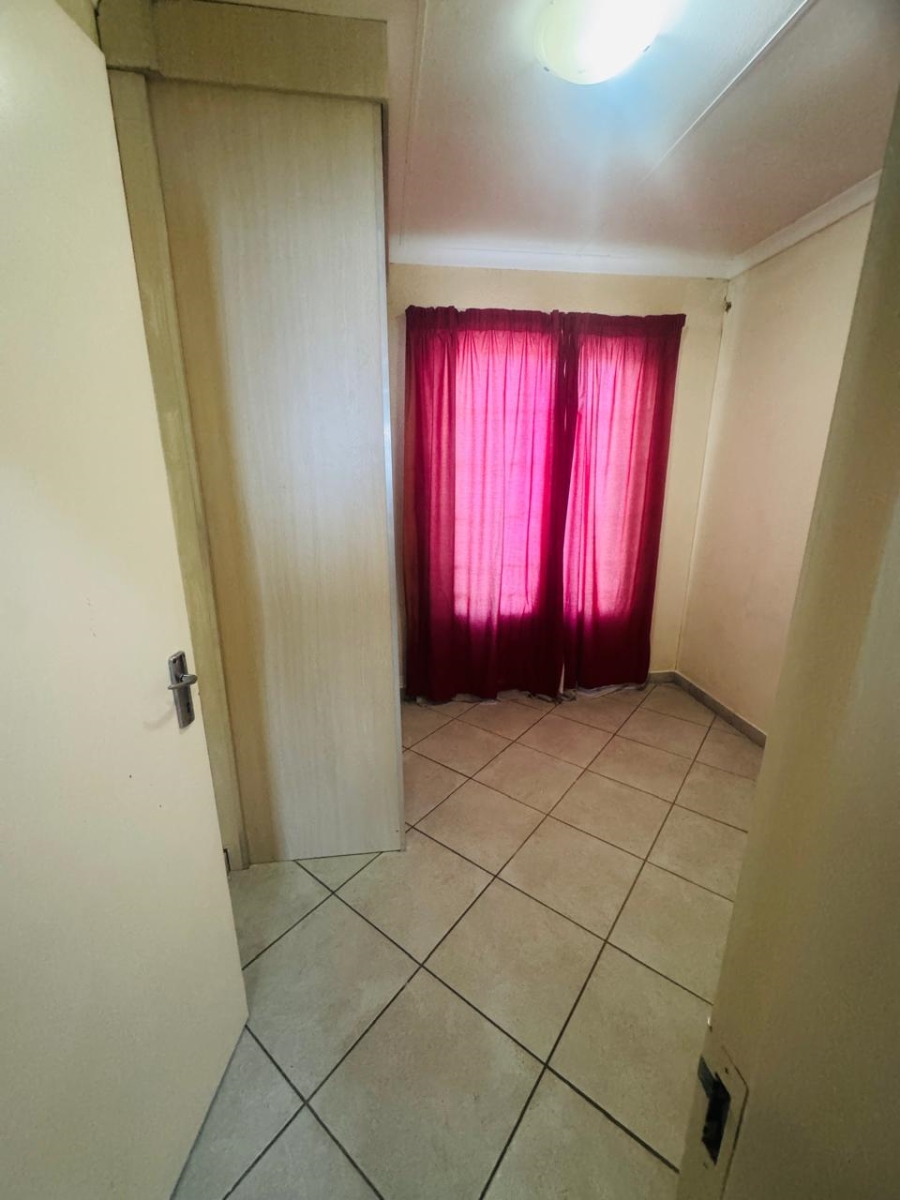 To Let 3 Bedroom Property for Rent in Elandspoort Gauteng