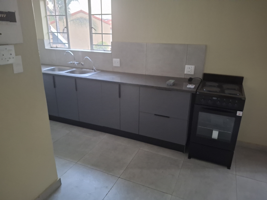 To Let 3 Bedroom Property for Rent in Garsfontein Gauteng