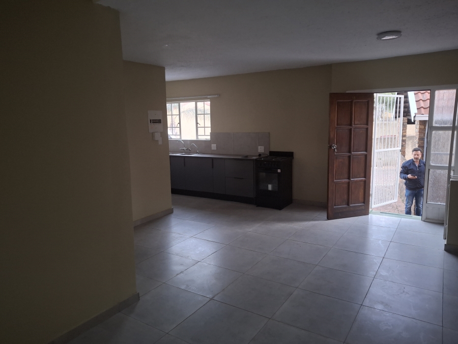 To Let 3 Bedroom Property for Rent in Garsfontein Gauteng