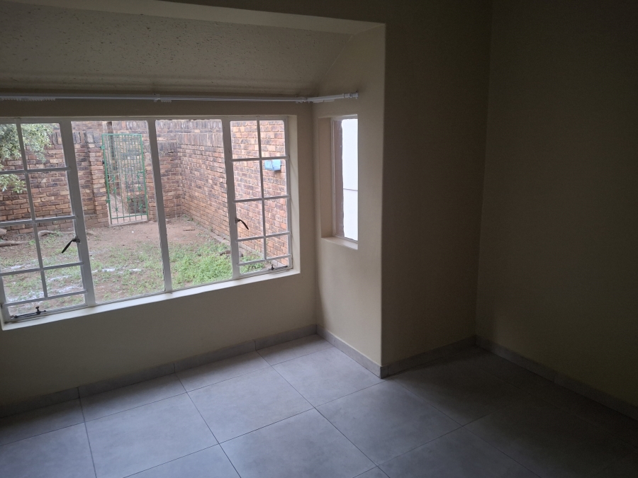 To Let 3 Bedroom Property for Rent in Garsfontein Gauteng