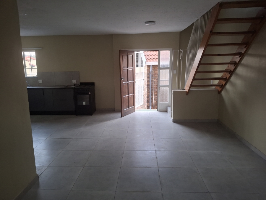 To Let 3 Bedroom Property for Rent in Garsfontein Gauteng