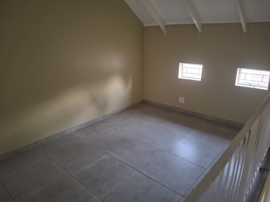 To Let 3 Bedroom Property for Rent in Garsfontein Gauteng