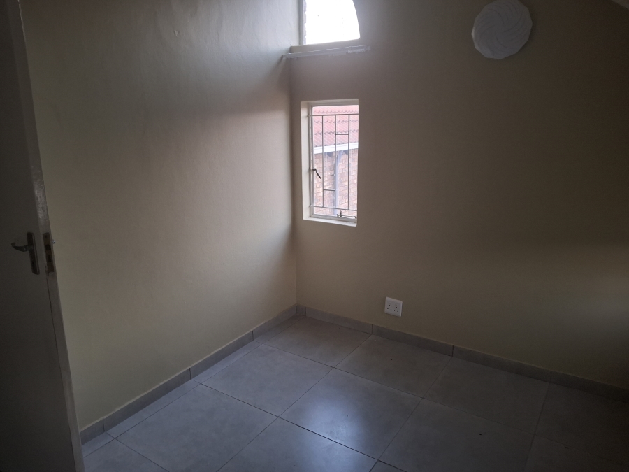 To Let 3 Bedroom Property for Rent in Garsfontein Gauteng