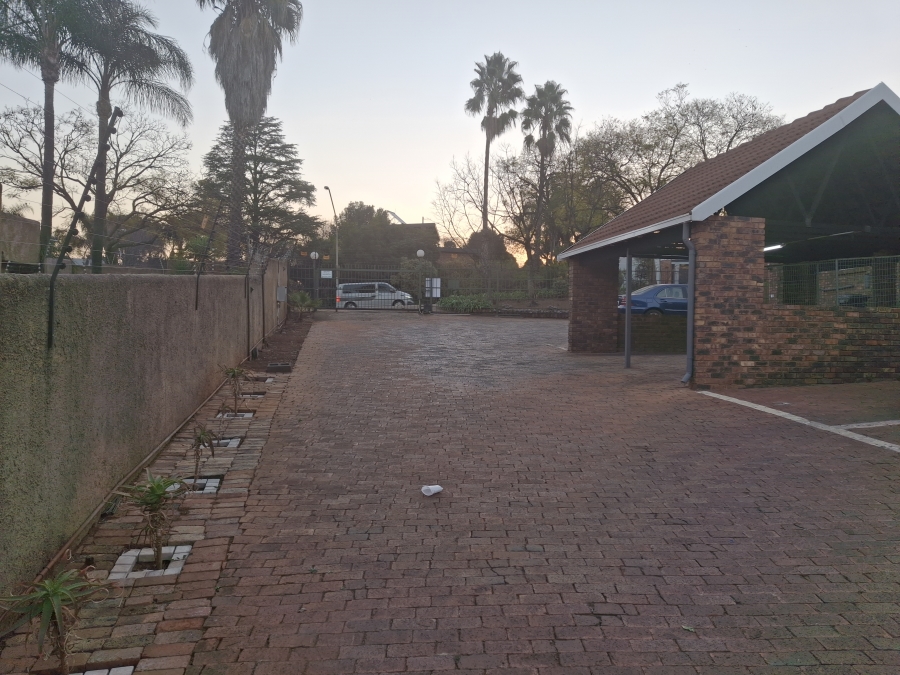 To Let 3 Bedroom Property for Rent in Garsfontein Gauteng