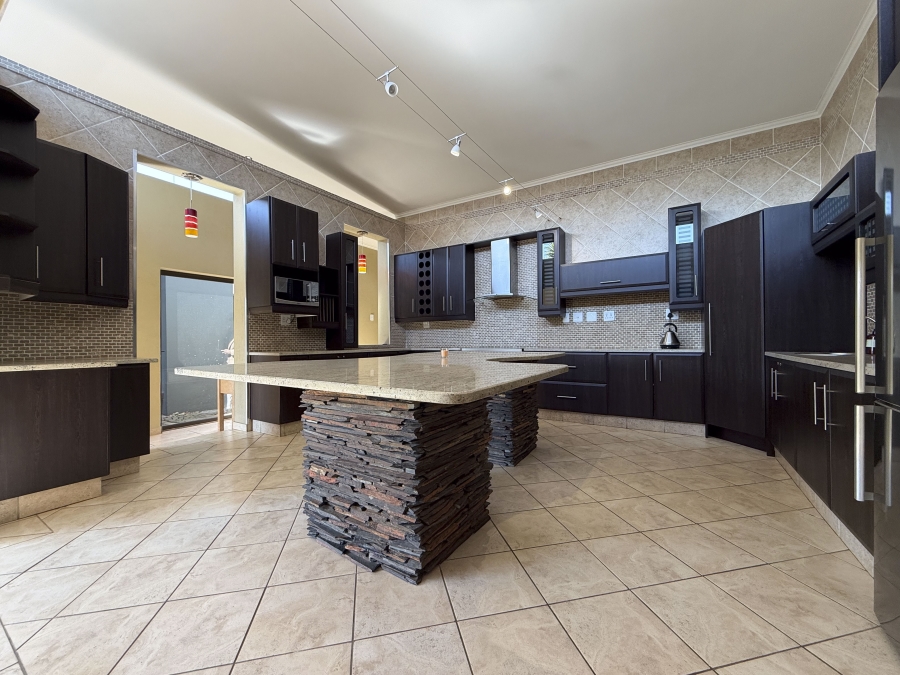 To Let 4 Bedroom Property for Rent in Serengeti Lifestyle Estate Gauteng