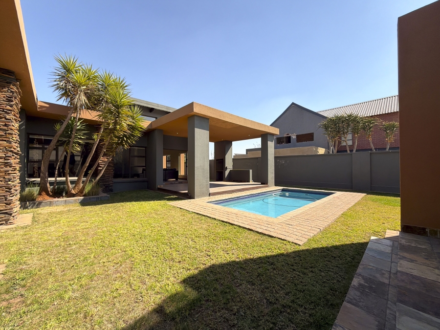 To Let 4 Bedroom Property for Rent in Serengeti Lifestyle Estate Gauteng