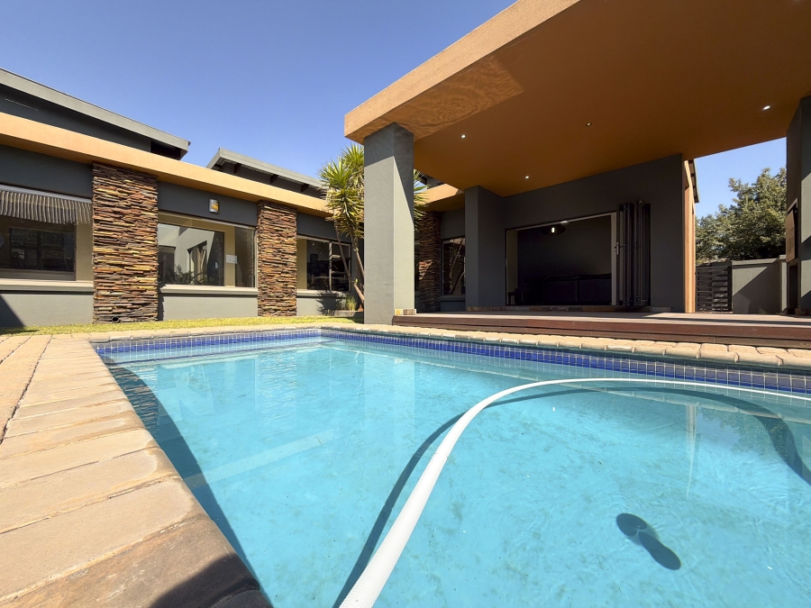 To Let 4 Bedroom Property for Rent in Serengeti Lifestyle Estate Gauteng