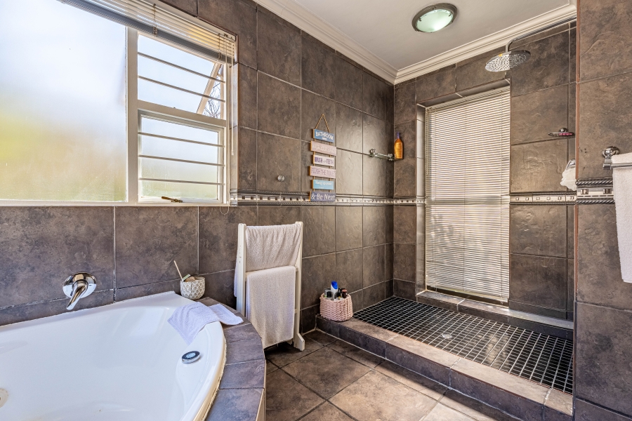4 Bedroom Property for Sale in Fourways Gauteng