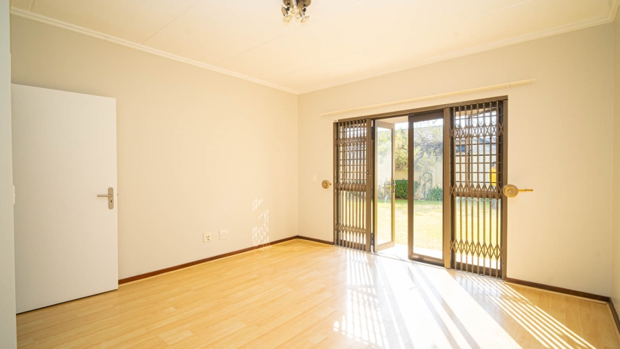3 Bedroom Property for Sale in Maroeladal Gauteng